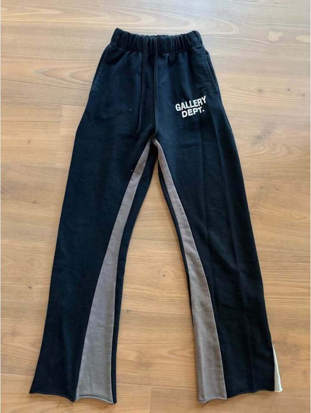 Gallery Dept. Flared Sweatpants
